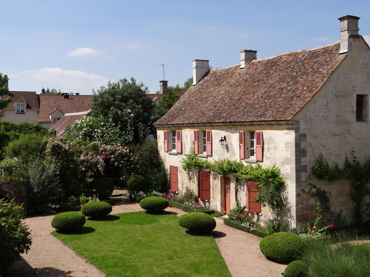Le jardin du musée de l'outil à  Wy dit-joli-village. © Gilles Carcassès